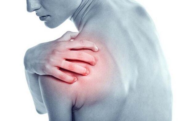 Болната болка во рамото е симптом на артроза на рамениот зглоб